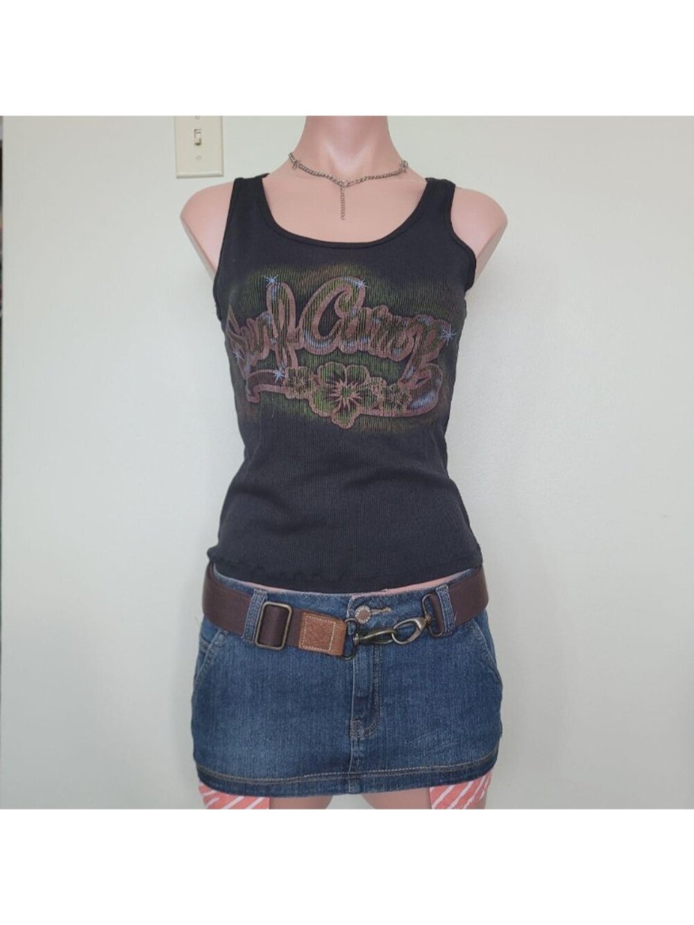 Sirens Grunge Spray Paint Vintage Y2K Tank Top (One Size)